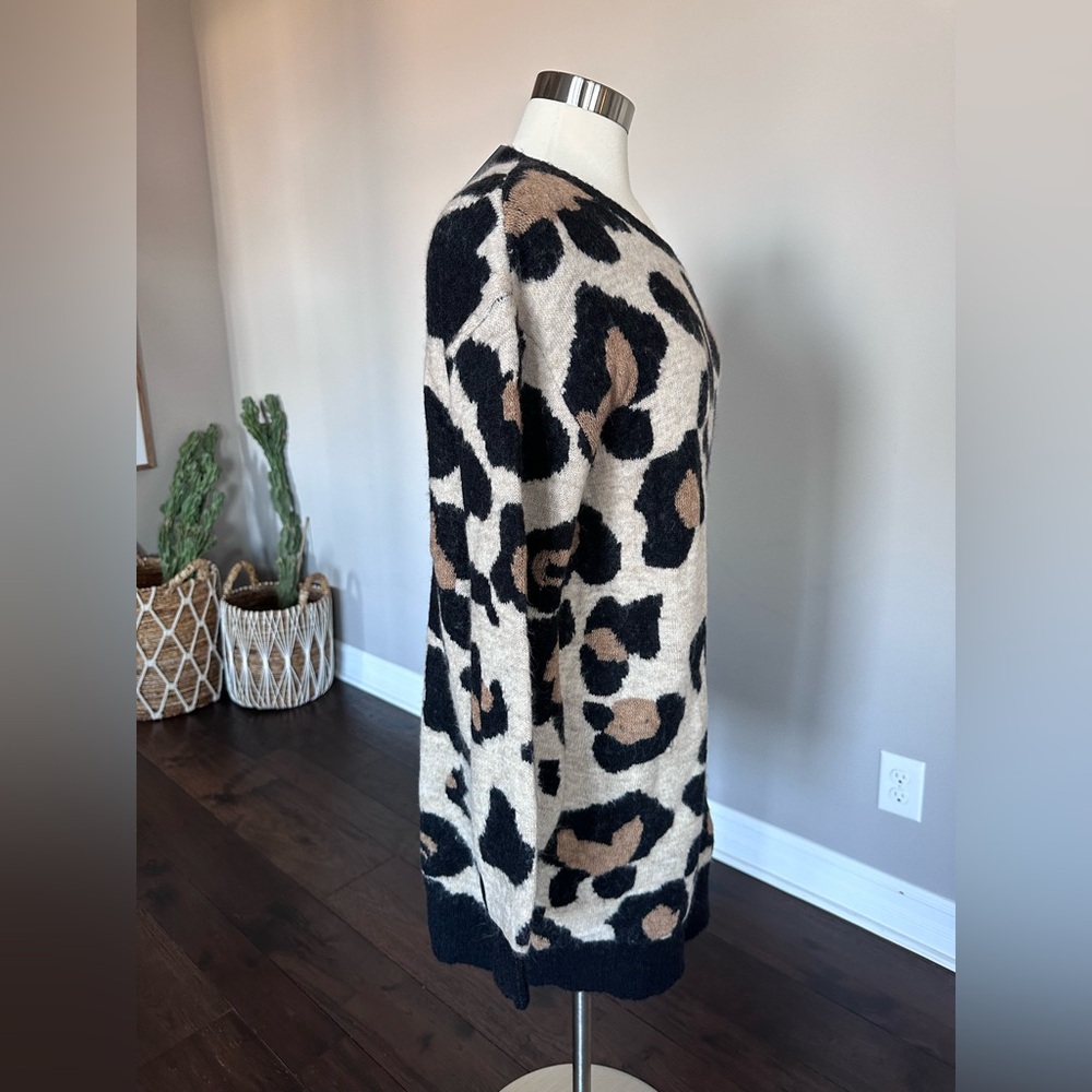 Entro Boutique Brand Tunic Sweater Dress Buttery Soft Leopard Cheetah Print LG - Picture 4 of 11
